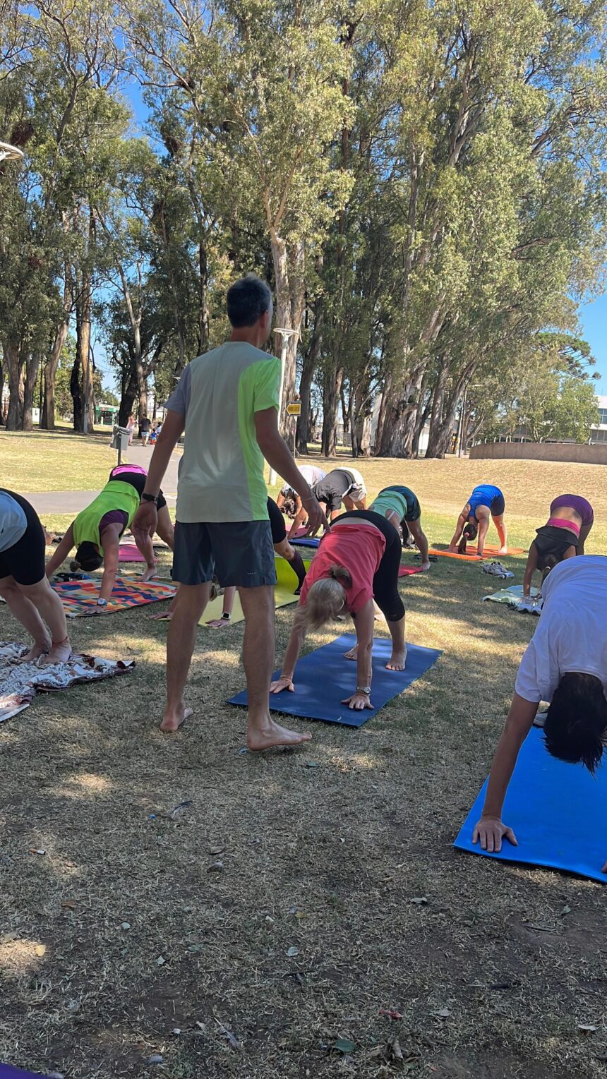 “Verano en Venado”: el profesor Soljan brindó una clase de Stretching en el “Venite al Parque”