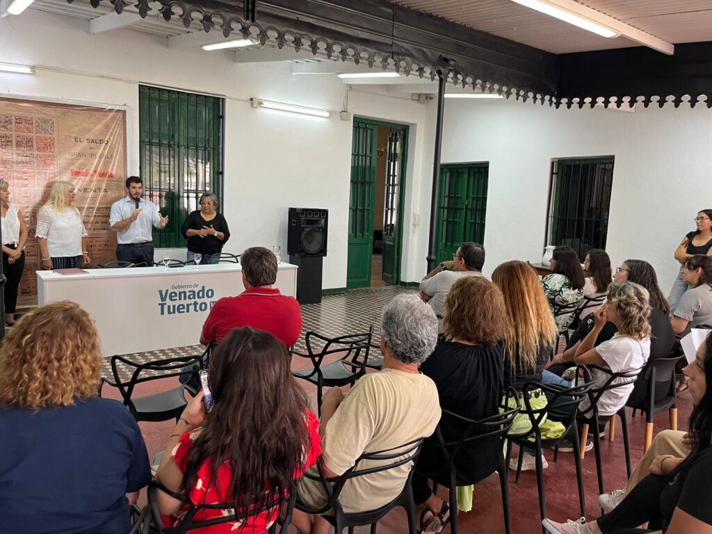 Más educación, más oportunidades: el Gobierno de Venado Tuerto entregó FAE por casi $18 millones