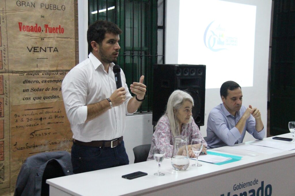 Chiarella destacó la importancia de los servicios de saneamiento en audiencia pública de Obras Sanitarias
