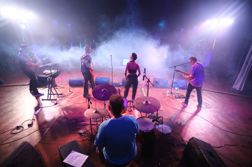 Estímulo a las industrias creativas: la segunda edición del “Venado en Concierto” reunió a los músicos de la ciudad en el Cultural
