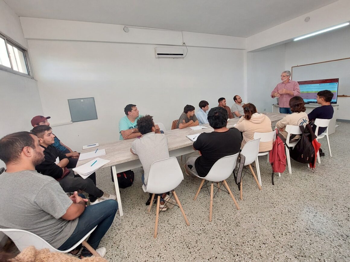 Inserción laboral: ya está en marcha el curso de capacitación en Soldador Inicial