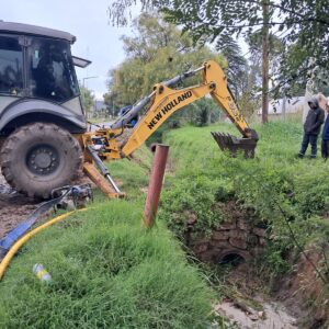 Estado presente: cuadrillas municipales avanzan con obras de desagüe en los barrios de la ciudad