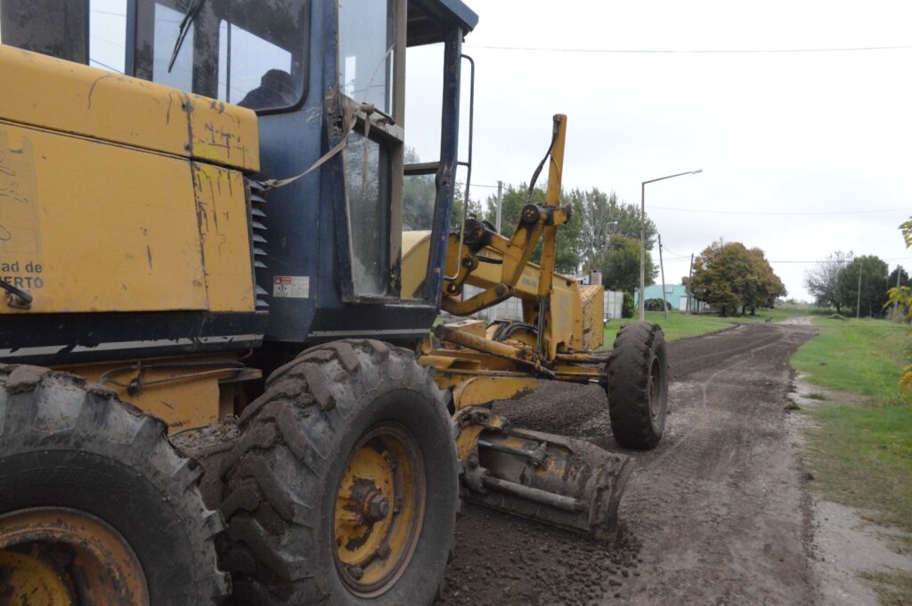 El Gobierno Municipal avanzó esta semana con perfilado y arreglo de calles