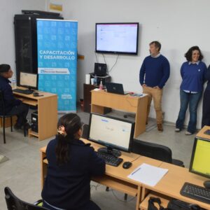 Capacitan en Uso de Plataformas a trabajadores municipales que participan de “Terminá la Secundaria”