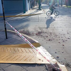 Prosigue el plan de demarcación de reductores de velocidad en los barrios