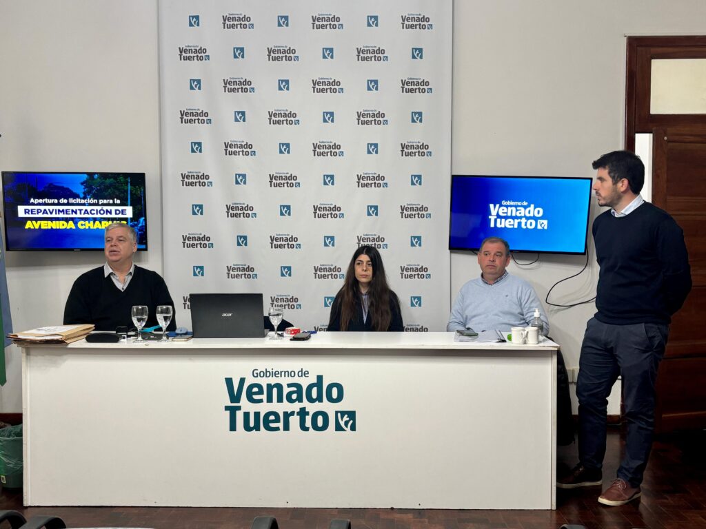Compromiso asumido: El Gobierno municipal abrió los sobres para repavimentar Av. Chapuis y calle Castelli y refaccionar el Centro de Salud del Santa Rosa