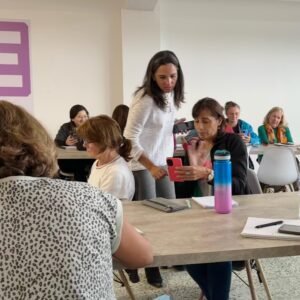 Emprendedores se capacitaron en creación de reels atractivos para redes sociales