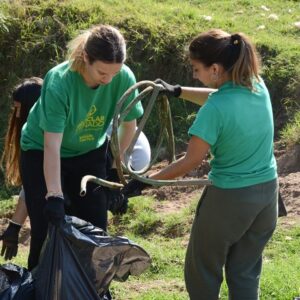 “Objetivo Cierre Basural”: se viene un nuevo Plogging, la actividad que combina caminata con recolección de residuos