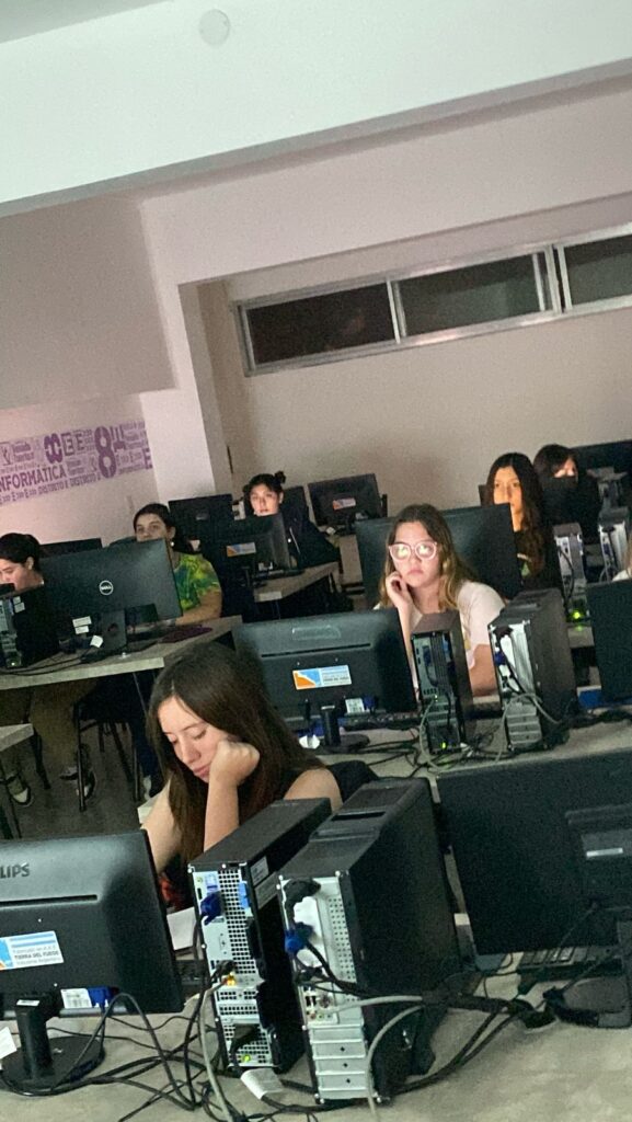 Conecta Empleo: otra capacitación del Club de Chicas Programadoras
