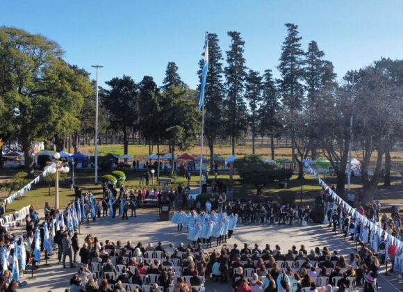 Importante rescate de la figura del general Manuel Belgrano en el acto por el Día la Bandera