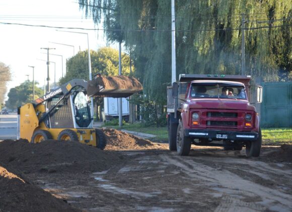 El Gobierno Municipal prepara el suelo para una nueva pavimentación en calle Neuquén
