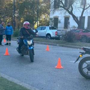 Buen número de participantes en la clínica de Conducción Segura de Motos