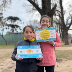 La Colonia de invierno “Un Mundo por Descubrir” celebró el Día de la Bandera