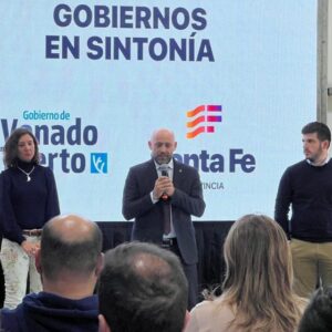El ministro Puccini encabezó en el Parque Industrial la presentación del programa de Promoción Logística Integrada