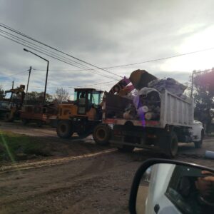 Jornada de mantenimiento de calles y limpieza integral en barrio Gutiérrez