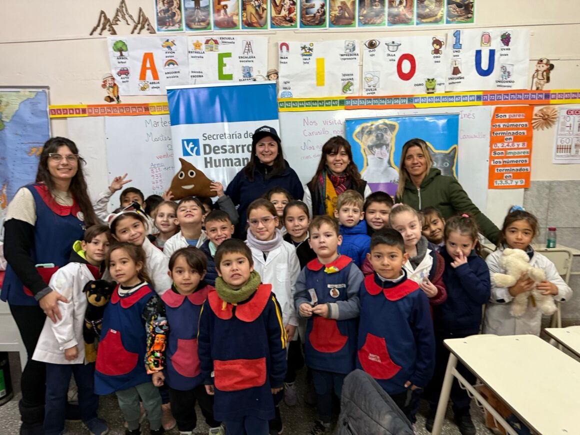 El imusca concientizó sobre cuidado responsable de animales y prevención de mordeduras en la Escuela 968