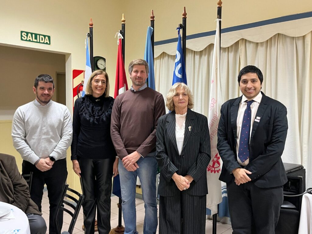 Chiarella y Meardi participaron de la asunción de la nueva conducción del Rotary Cincuentenario