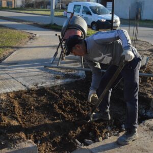 Más infraestructura: el Gobierno Municipal avanza con obras de pavimento, perfilado y empedrado de calles