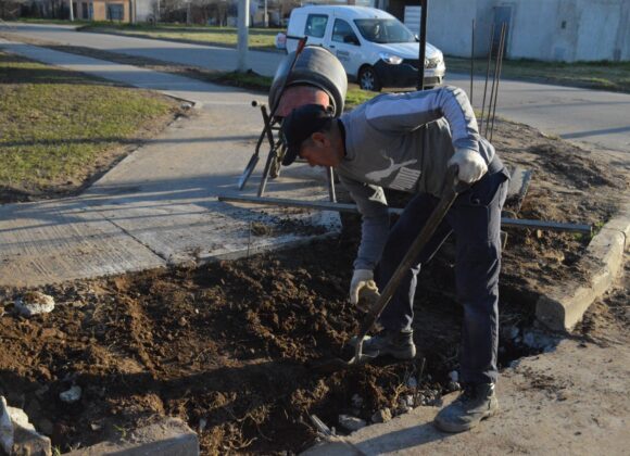 Más infraestructura: el Gobierno Municipal avanza con obras de pavimento, perfilado y empedrado de calles