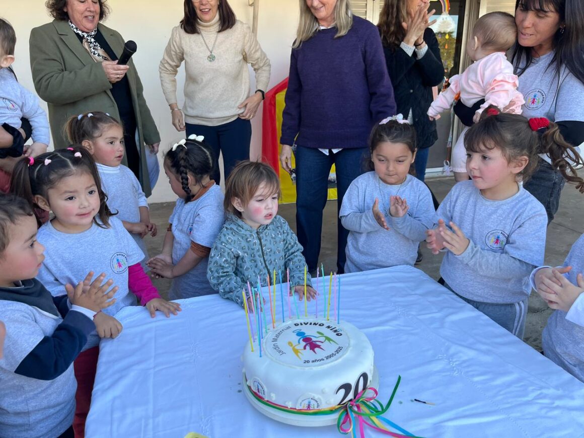 Con la presencia del Intendente, el jardín “Divino Niño” celebró su Vigésimo Aniversario