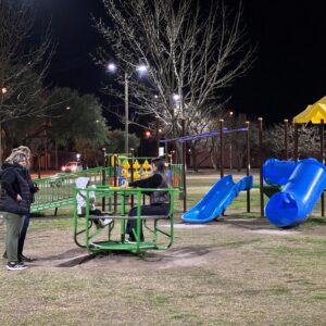 “Quiero a mi Plaza”: sueño cumplido para vecinos del San Cayetano con la renovada Plaza Del Docente