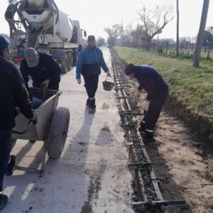Obras prioritarias: el municipio realiza pavimento en calle Madre Teresa de Calcuta