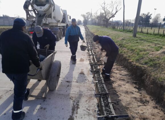 Obras prioritarias: el municipio realiza pavimento en calle Madre Teresa de Calcuta