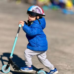 Alumnos de la colonia municipal de invierno disfrutaron de una «Mañana Sobre Ruedas”