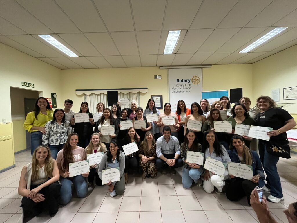 Entrega de certificados a cursantes de la capacitación en Costura Industrial, otra iniciativa de “Impulso Emprendedor”