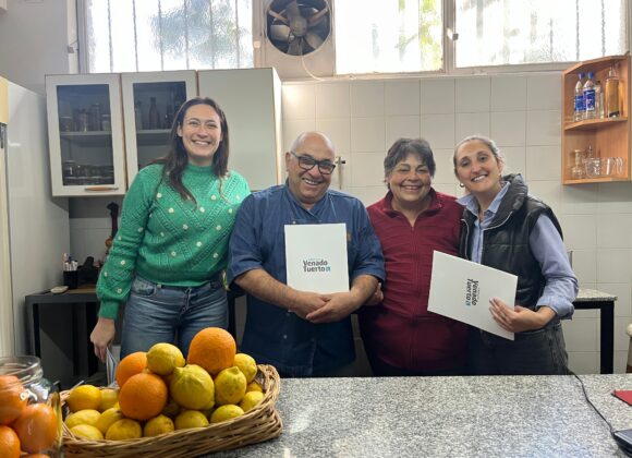 Emprendedores del Patio de Comidas se capacitaron en presentación de productos y estrategias para incrementar ventas