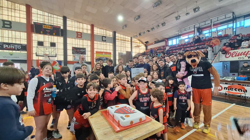 Una historia de pasión en barrio San Martín: reconocimiento del intendente al club Olimpia por sus 85 años