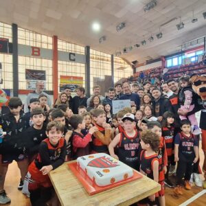 Una historia de pasión en barrio San Martín: reconocimiento del intendente al club Olimpia por sus 85 años