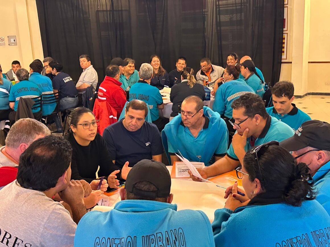 Gobiernos en sintonía: la Agencia Provincial de Seguridad Vial capacitó a Agentes en el paso “De la Teoría a la Acción”