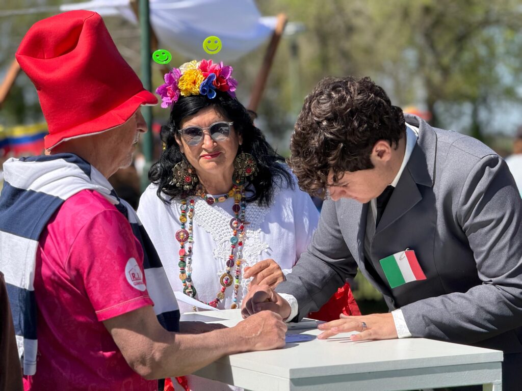 El Country de Camioneros fue una fiesta con el Picnic de la Primavera para personas mayores 2025