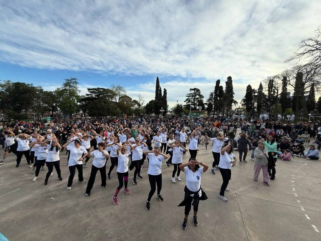 La primavera llegó con todo: Parque Municipal colmado con una nueva edición de “Venite al Parque” y el “Paseo de la Ciudad”