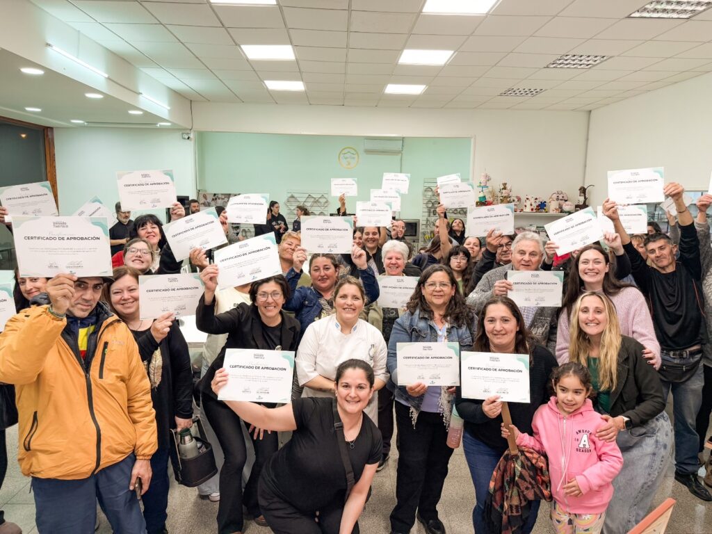 Programa Comprometerse: emprendedores capacitados en Panificación recibieron sus certificados