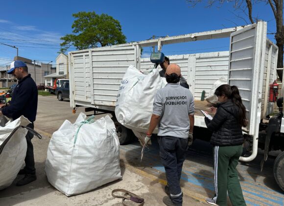 “Primavera Verde”: Escuelas de nivel secundario recolectaron 1300 kilos de botellas plásticas, con la Dante en primer lugar