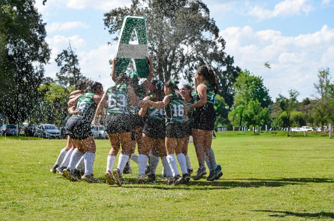 El equipo de Hockey Femenino ascendió a la Línea A de la Unión del Centro