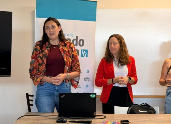 Entrega de certificados de la capacitación a emprendedores «Cómo Vender Más»