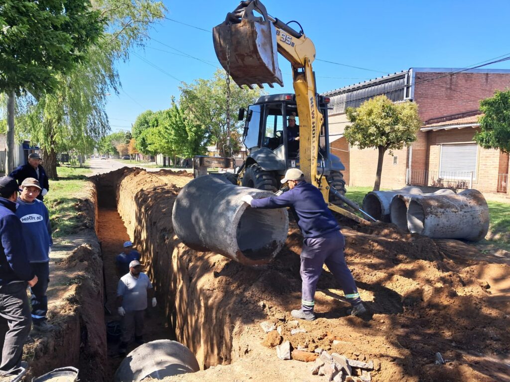 Desagües pluviales: construcción de sumideros y limpieza de canales, cunetas y tuberías