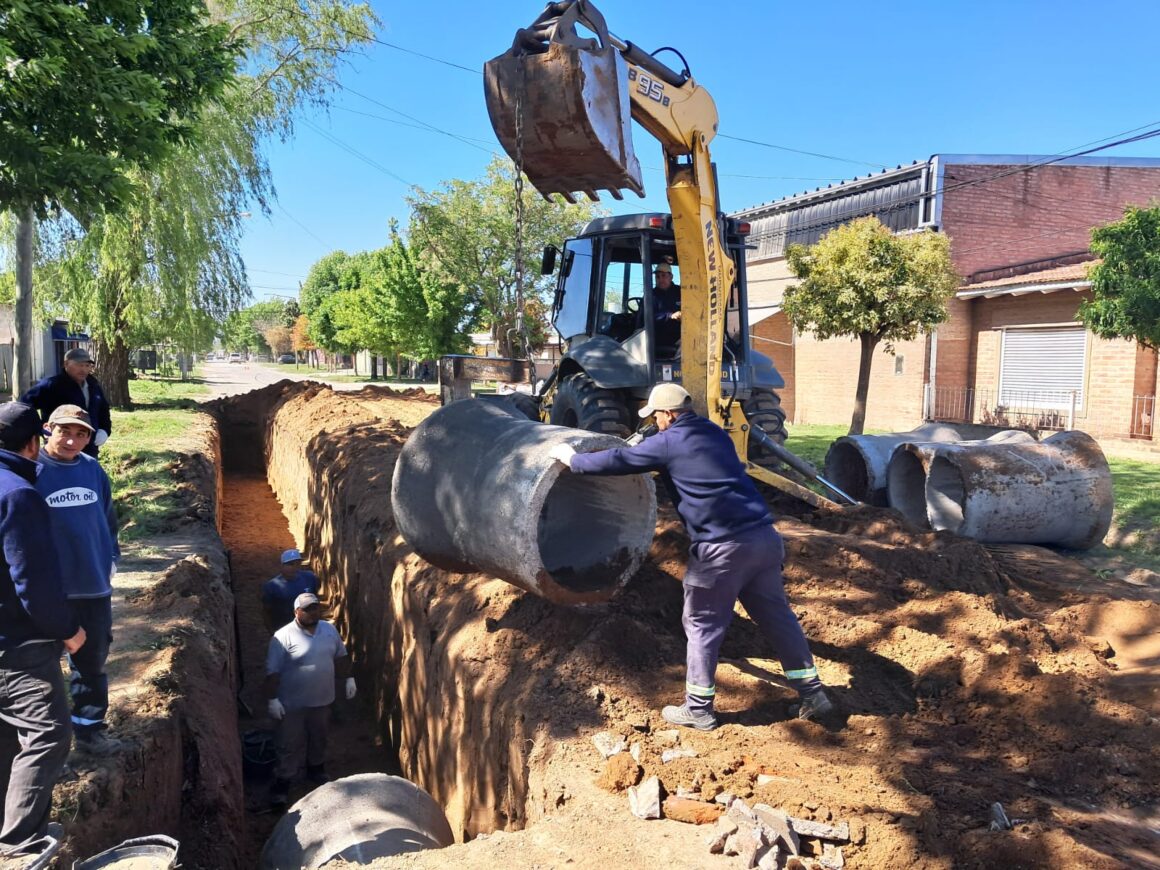 Desagües pluviales: construcción de sumideros y limpieza de canales, cunetas y tuberías
