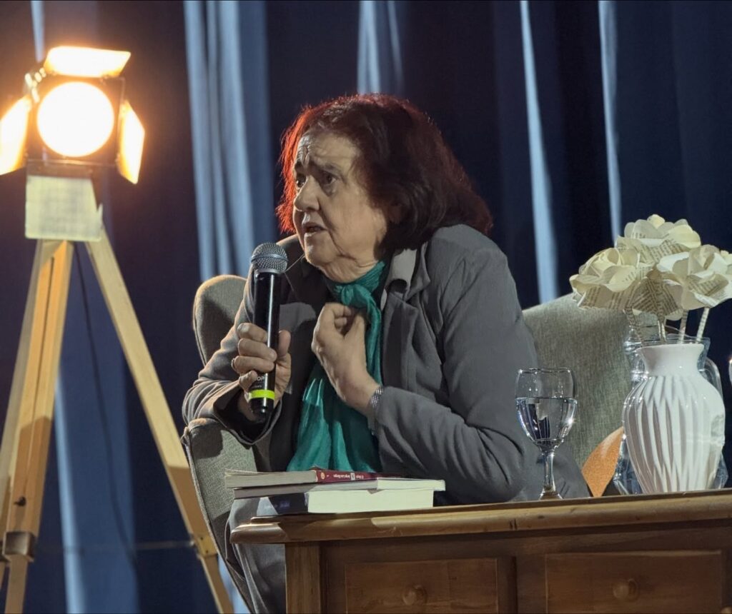 Chiqui González trajo a Venado Tuerto su experiencia creativa, plasmada en el documental “La Sociedad del Afecto”