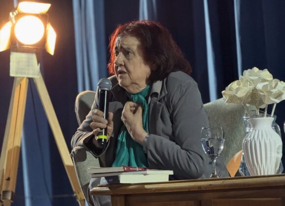 Chiqui González trajo a Venado Tuerto su experiencia creativa, plasmada en el documental “La Sociedad del Afecto”