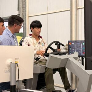 Alumnos de la Escuela 402 visitaron el Centro de Simuladores del Parque Industrial Alumnos de la Escuela 402 visitaron el Centro de Simuladores del Parque Industrial