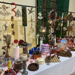 Los talleres municipales de Cestería y Corte y Confección cerraron el año con una muestra en la Casa Museo