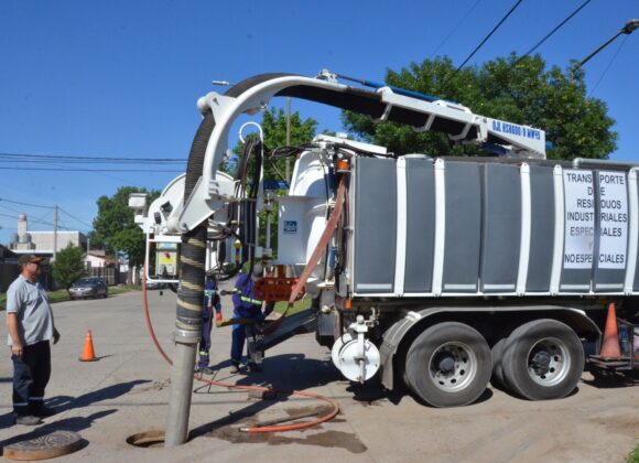 Iniciaron trabajos de desobstrucción de pluviales en distintas calles de la ciudad