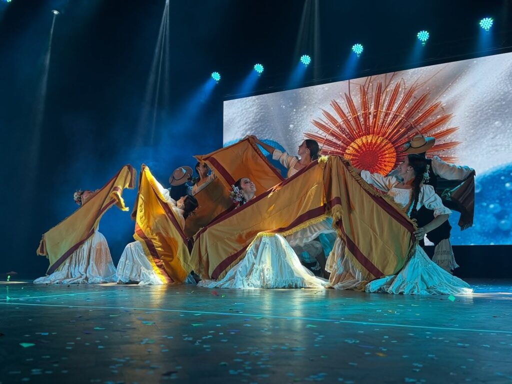 “Senderos”: gala de lujo en el Cultural con el Cuerpo Folclórico Municipal