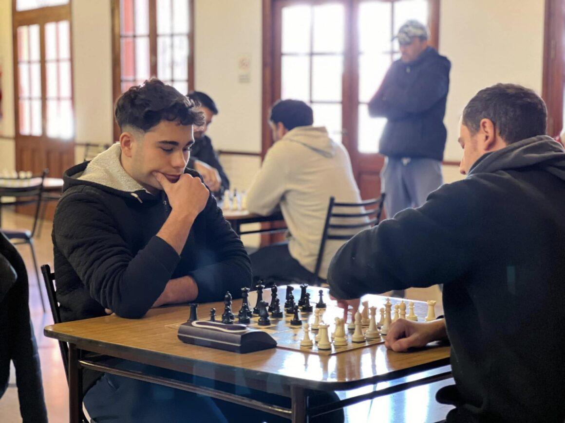 Juego Ciencia: este domingo se disputarán tres torneos de Ajedrez en la Asociación Española Juego Ciencia: este domingo se disputarán tres torneos de Ajedrez en la Asociación Española