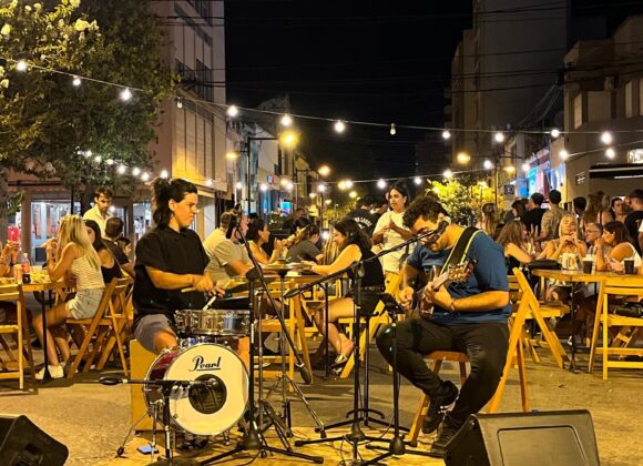 Vuelve “Noche de Bares”, con espectáculos y promociones en 14 espacios gastronómicos de la ciudad