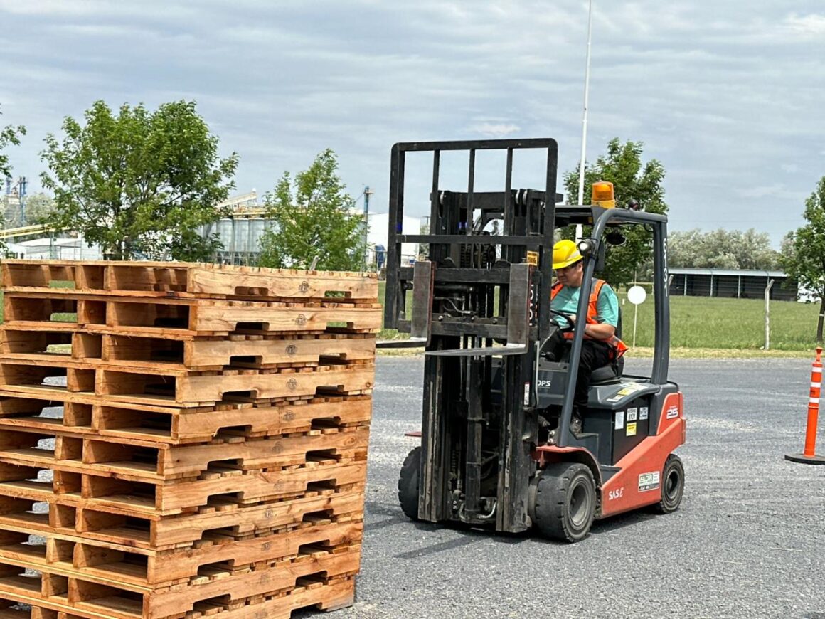“Conecta Empleo”: nueva cursada presencial para Conducción Segura en Autoelevadores